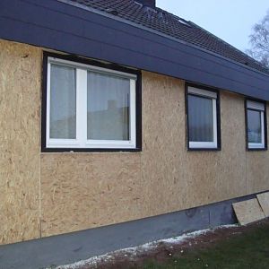Haus front Komplett Versteift mit OSB 3