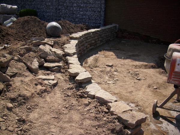 Bruchsteinwand von oben