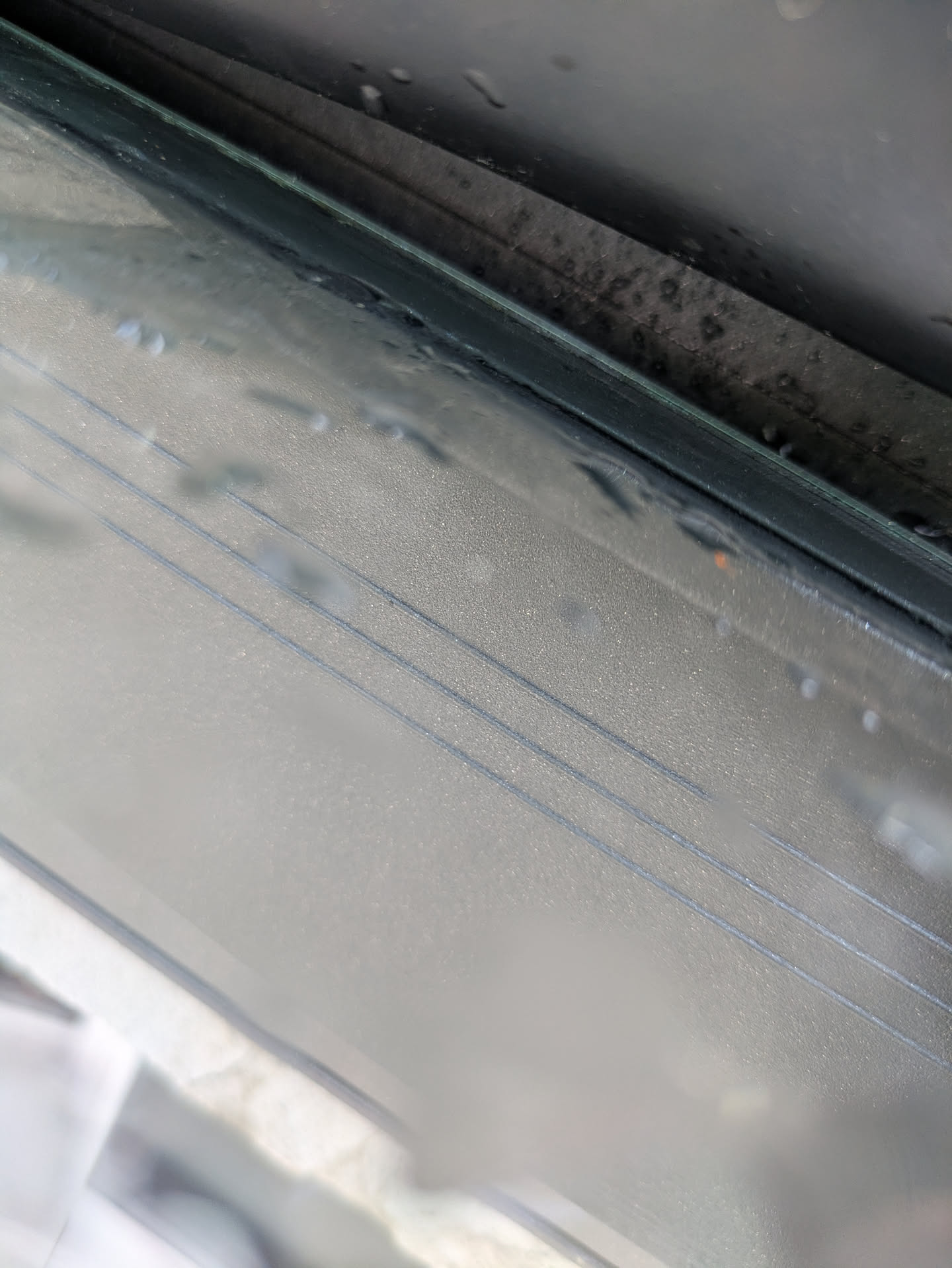 Dichtung unter Glas