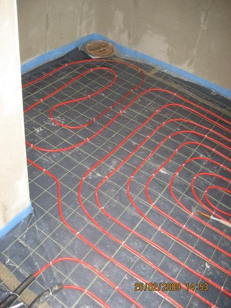 FBH im OG Bad für DV/DK-WP mit Kupferrohr