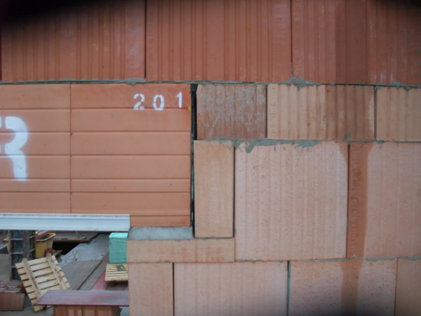 hier kommt die Fugenkosmetik noch