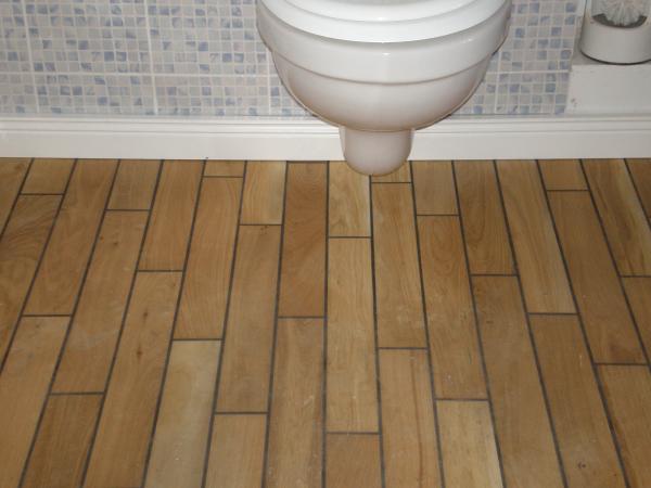 Parkett im Bad, Eiche rustikal Schiffboden